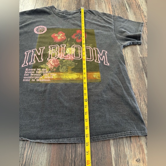 PacSun In Bloom Vintage Wash S/S Graphic Tee Shirt Mens L Washed Black Crew Neck - Picture 4 of 7